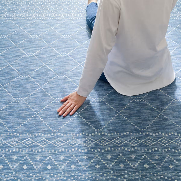 RUG NC EXTREME COLD RPT 185X185 BL Q01