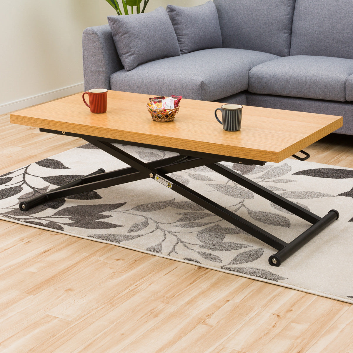 NITORI นำเสนอโต๊ะนั่งเล่น